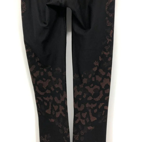 Lululemon Mapped Out High Rise Tight 28" in *Camo Black / Brick Size 4 - Picture 15 of 16